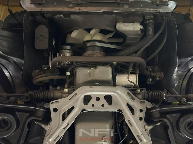 Photo of 1988 Gray Ford Mustang
