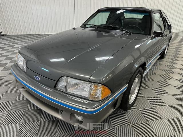 Photo of 1988 Gray Ford Mustang