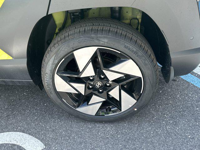 Photo of 2025 Neoteric Yellow Hyundai KONA