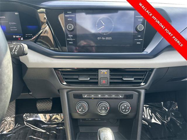 Photo of 2022 Gray Volkswagen Taos
