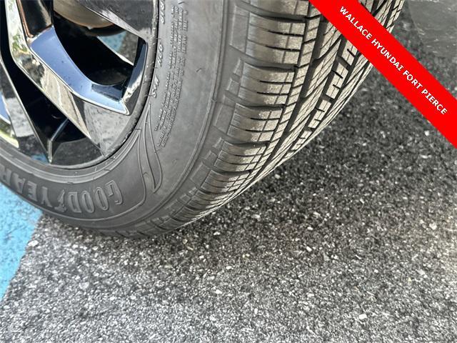 Photo of 2022 Gray Volkswagen Taos