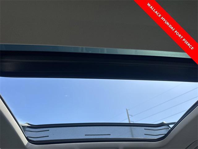 Photo of 2022 Gray Volkswagen Taos
