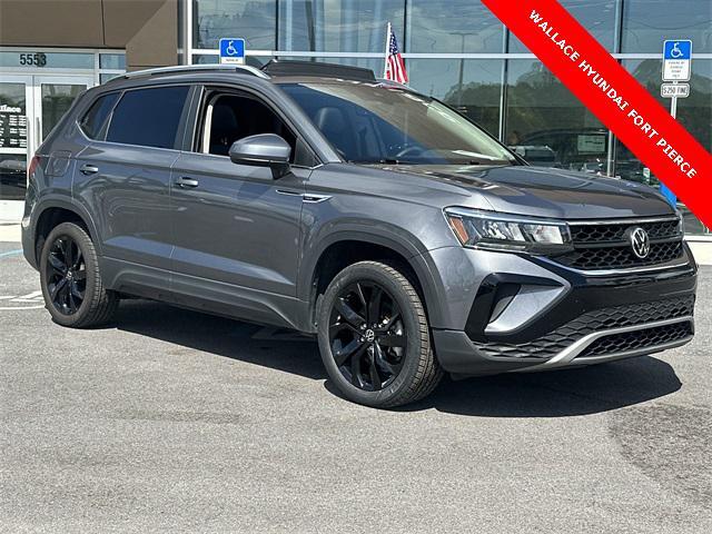 Photo of 2022 Gray Volkswagen Taos