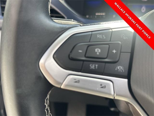 Photo of 2022 Gray Volkswagen Taos