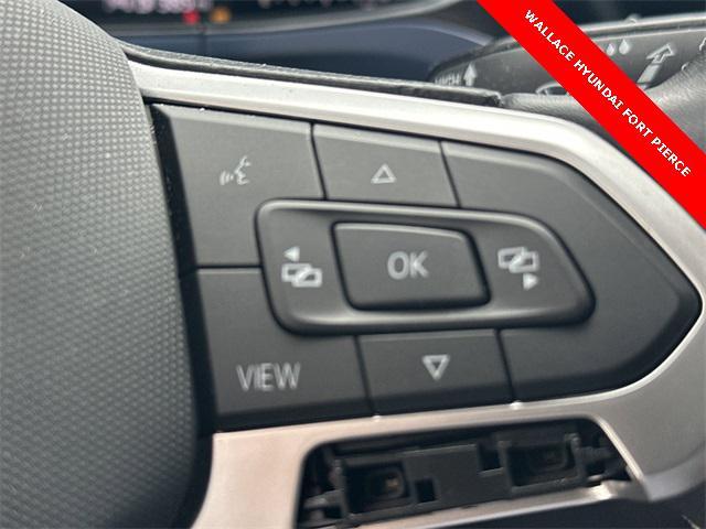 Photo of 2022 Pure White Volkswagen Taos