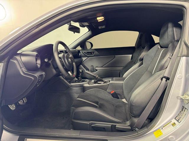 Photo of 2024 Silver Toyota GR86