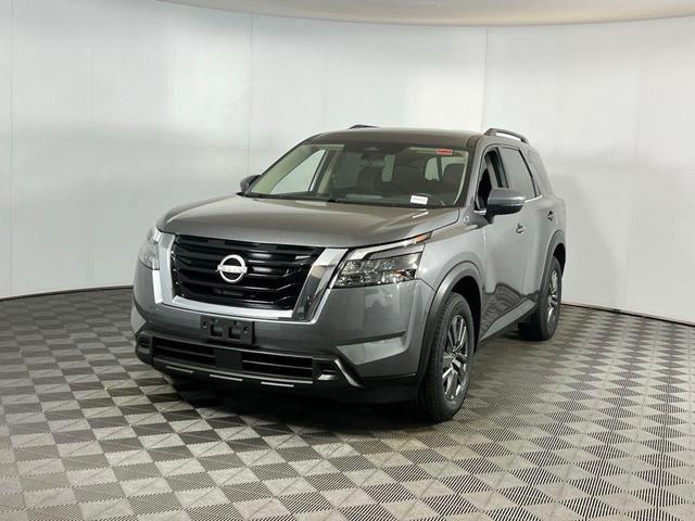 Photo of 2024 Gun Metallic Nissan Pathfinder