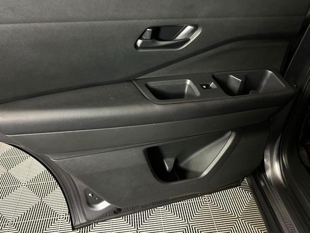 Photo of 2024 Gun Metallic Nissan Pathfinder
