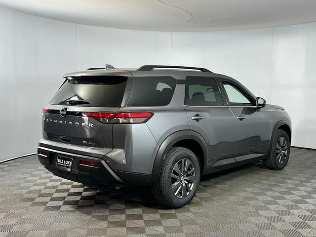 Photo of 2024 Gun Metallic Nissan Pathfinder