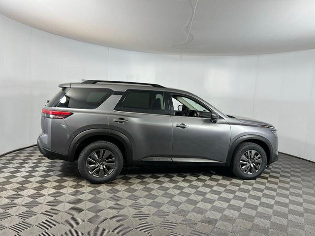 Photo of 2024 Gun Metallic Nissan Pathfinder