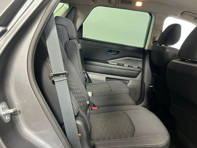 Photo of 2024 Gun Metallic Nissan Pathfinder