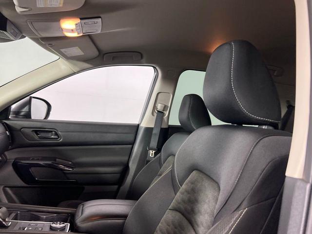 Photo of 2024 Gun Metallic Nissan Pathfinder