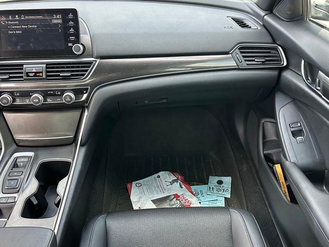 Photo of 2019 Crystal Black Pearl Honda Accord