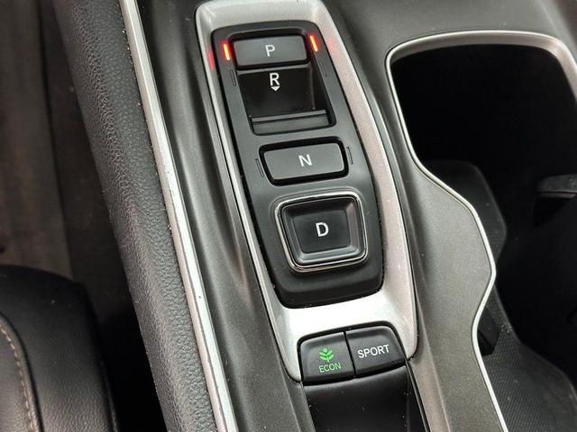 Photo of 2019 Crystal Black Pearl Honda Accord