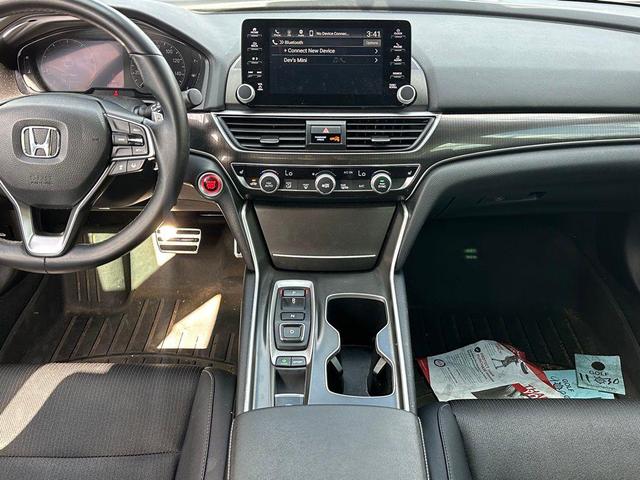 Photo of 2019 Crystal Black Pearl Honda Accord