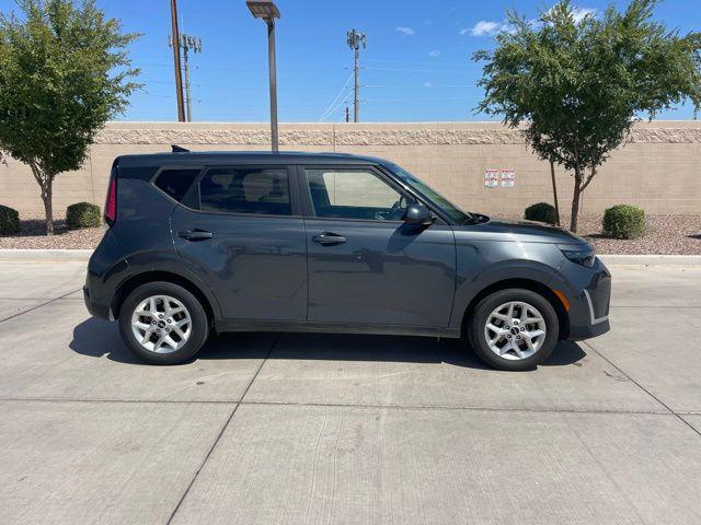 Photo of 2023 Gravity Gray Kia Soul