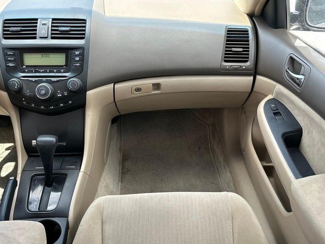 Photo of 2005 Deep Green Pearl Honda Accord