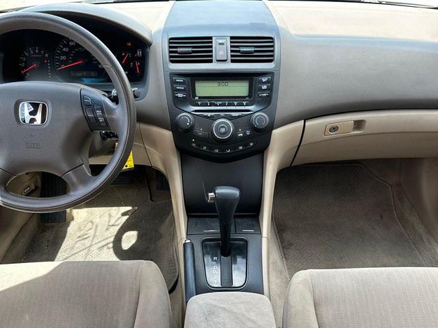 Photo of 2005 Deep Green Pearl Honda Accord