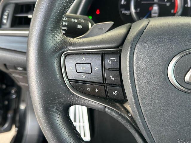 Photo of 2020 Black Lexus ES 350