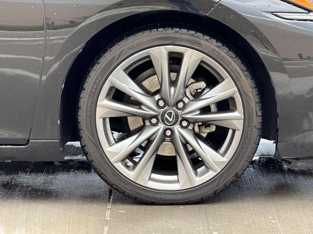 Photo of 2020 Black Lexus ES 350