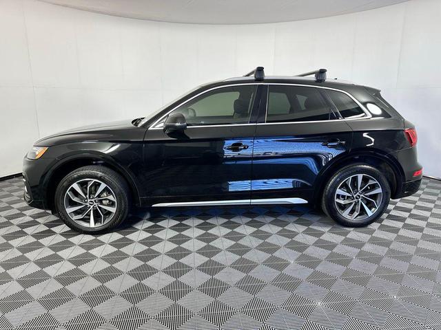 Photo of 2021 Black Audi Q5