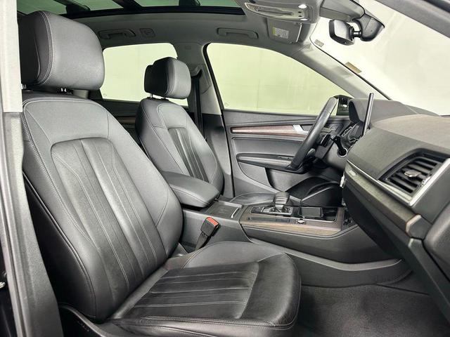 Photo of 2021 Black Audi Q5