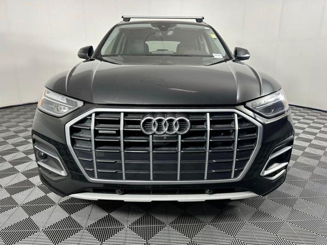 Photo of 2021 Black Audi Q5