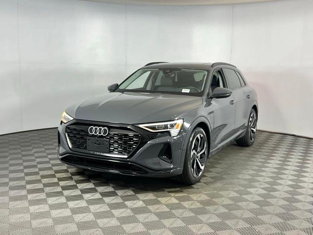 Photo of 2024 Gray Audi Q8 e-tron