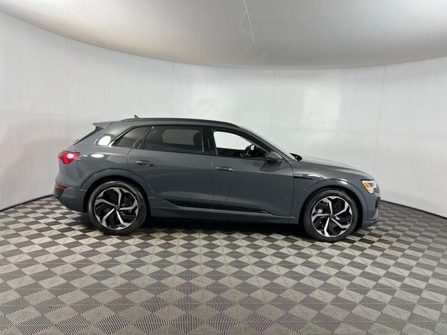 Photo of 2024 Gray Audi Q8 e-tron