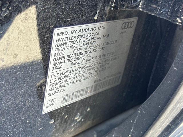 Photo of 2021 Orca Black Metallic Audi Q7