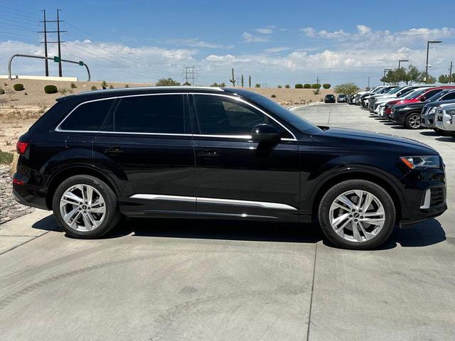 Photo of 2021 Orca Black Metallic Audi Q7