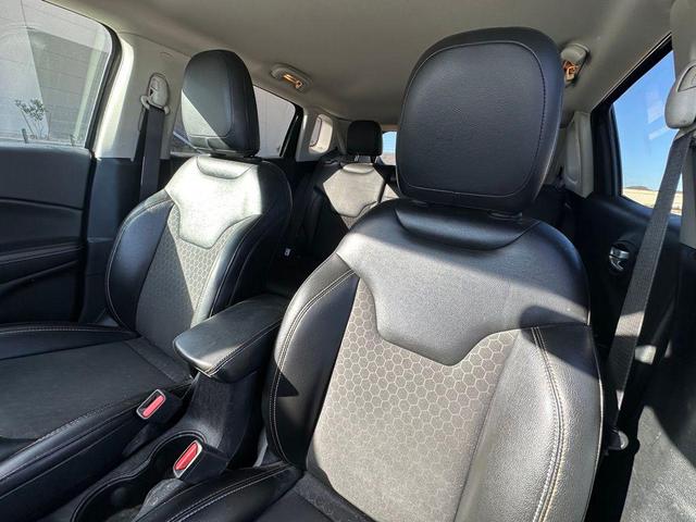 Photo of 2018 Diamond Black Crystal Pearlcoat Jeep Compass