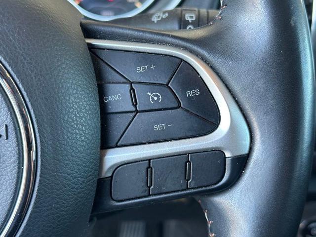 Photo of 2018 Diamond Black Crystal Pearlcoat Jeep Compass