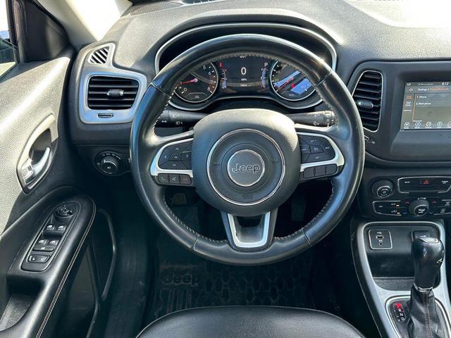 Photo of 2018 Diamond Black Crystal Pearlcoat Jeep Compass