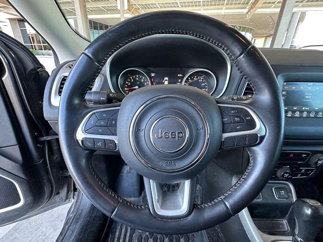 Photo of 2018 Diamond Black Crystal Pearlcoat Jeep Compass