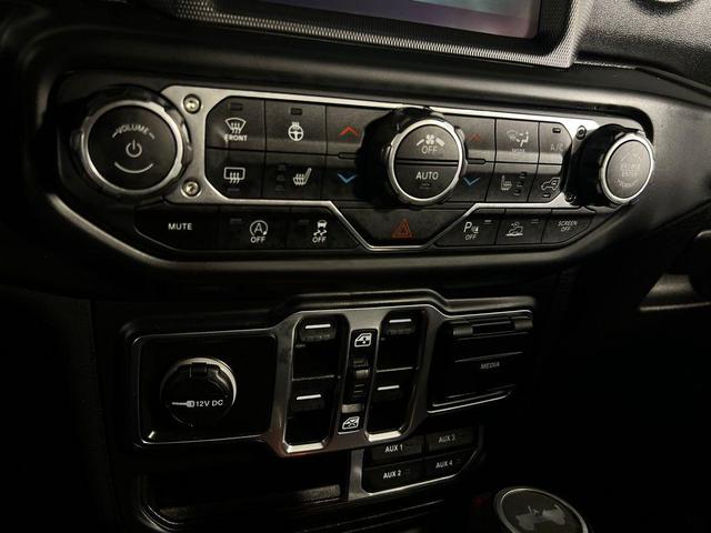 Photo of 2021 Bright White Clearcoat Jeep Wrangler Unlimited