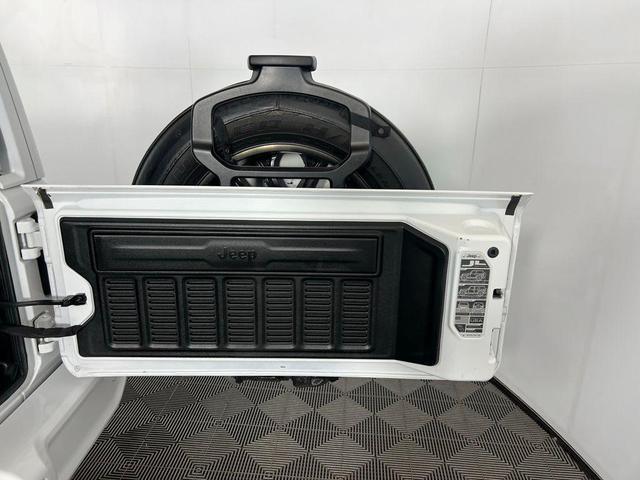 Photo of 2021 Bright White Clearcoat Jeep Wrangler Unlimited