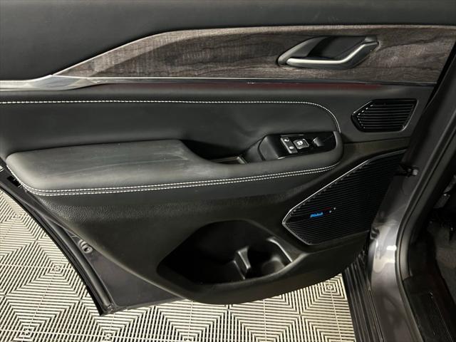 Photo of 2023 Baltic Gray Metallic Clearcoat Jeep Grand Cherokee 4xe