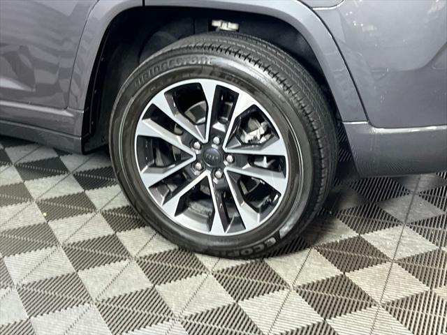 Photo of 2023 Baltic Gray Metallic Clearcoat Jeep Grand Cherokee 4xe