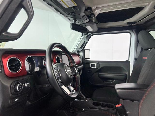Photo of 2021 Bright White Clearcoat Jeep Gladiator