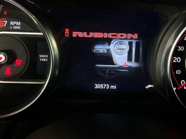 Photo of 2021 Bright White Clearcoat Jeep Gladiator