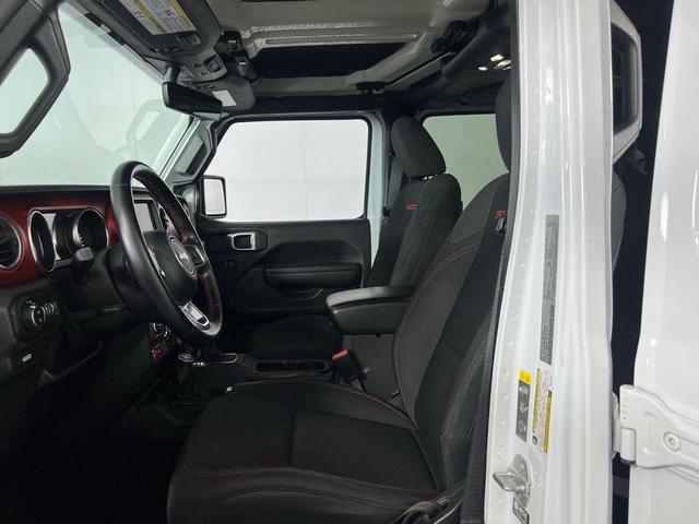 Photo of 2021 Bright White Clearcoat Jeep Gladiator