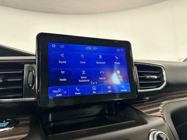 Photo of 2020 Oxford White Ford Explorer