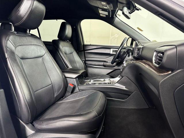Photo of 2020 Oxford White Ford Explorer