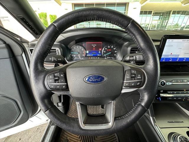 Photo of 2020 Oxford White Ford Explorer
