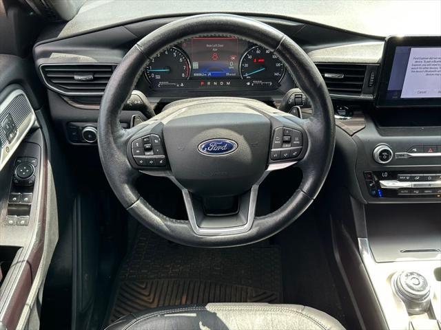 Photo of 2020 Oxford White Ford Explorer