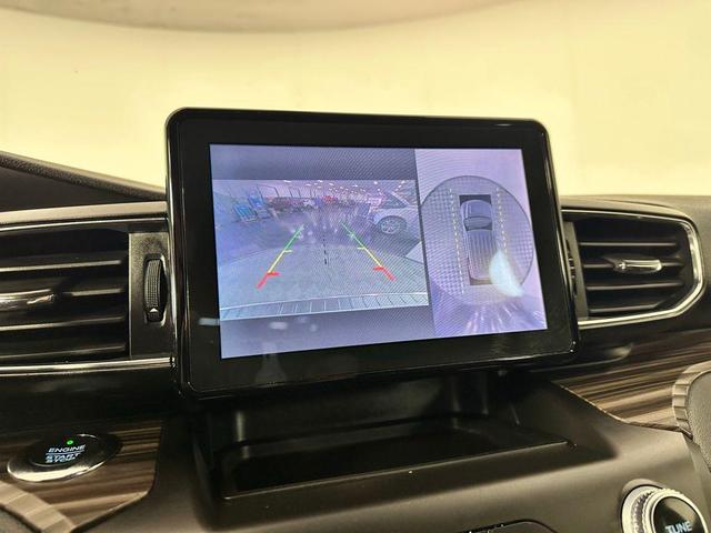 Photo of 2020 Oxford White Ford Explorer