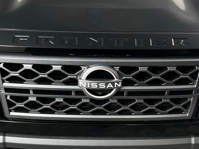 Photo of 2024 Super Black Nissan Frontier