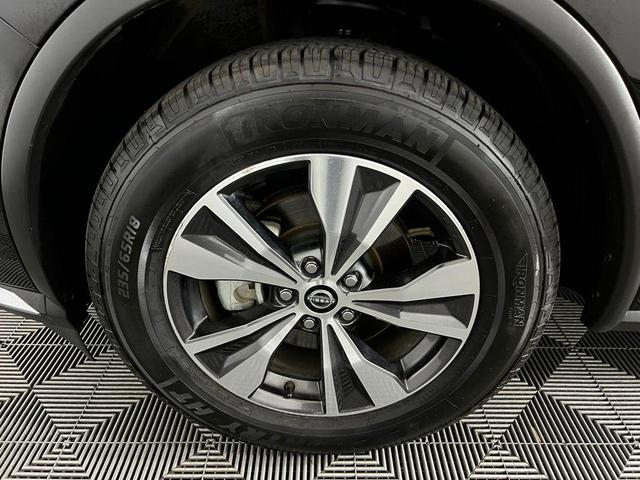 Photo of 2023 Super Black Nissan Murano