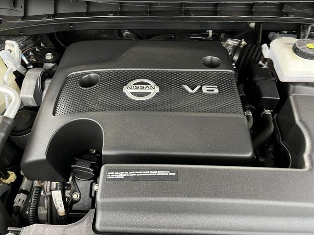 Photo of 2023 Super Black Nissan Murano